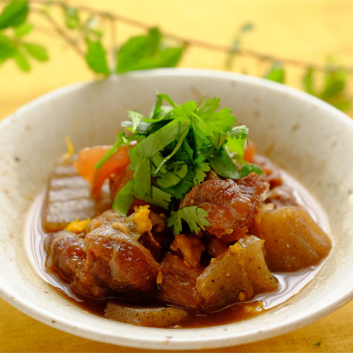 とろとろ 牛すじ肉の煮込み コリアンダーと柚子の香りで