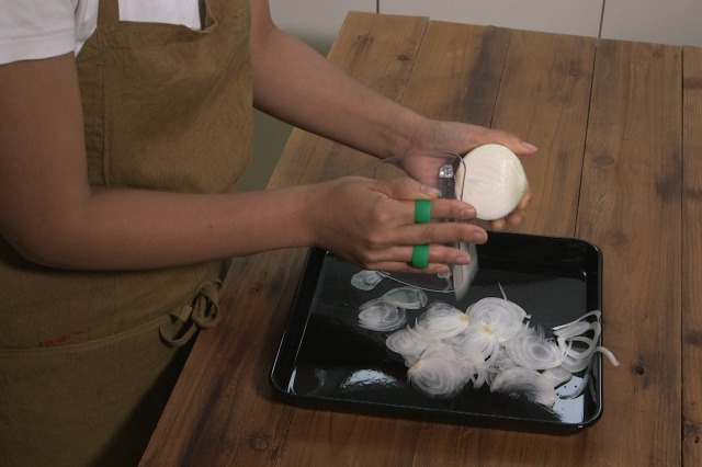 手のひらキャベツピーラー