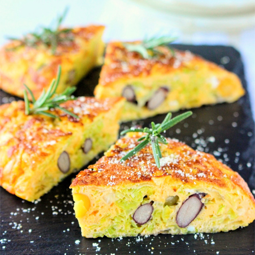 春キャベツとミックスビーンズのふんわりオムレツ