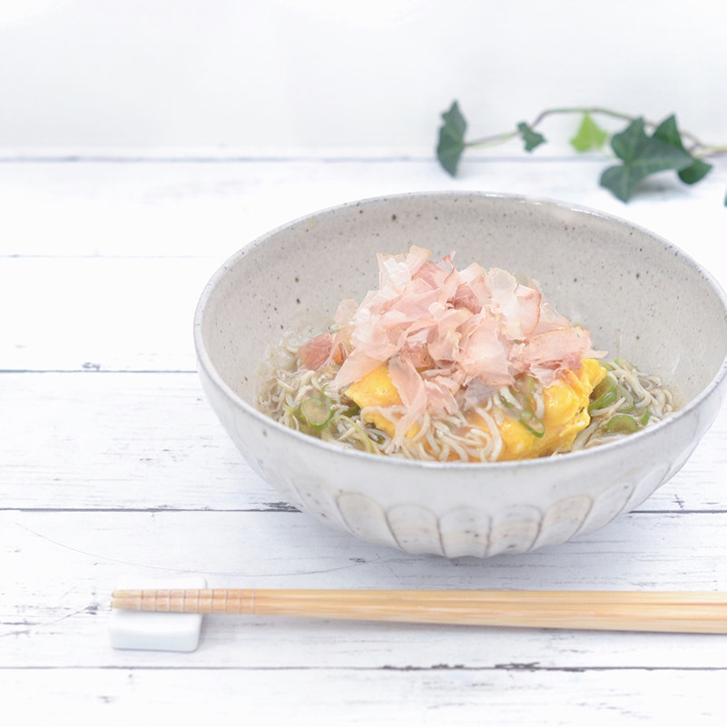 ふわふわ卵のしらすあんかけ蕎麦