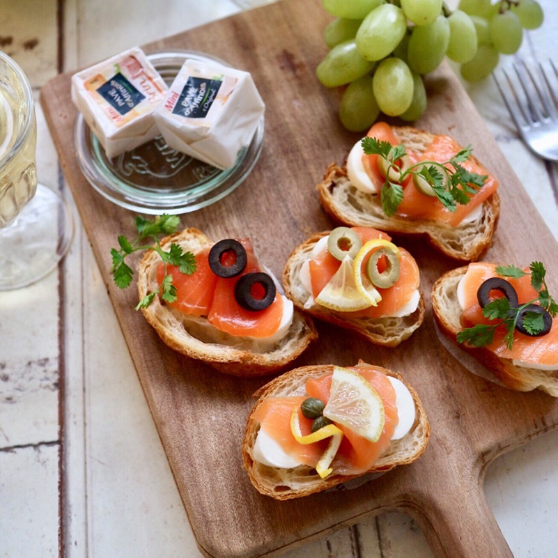 クロワッサンのサーモンカナッペ