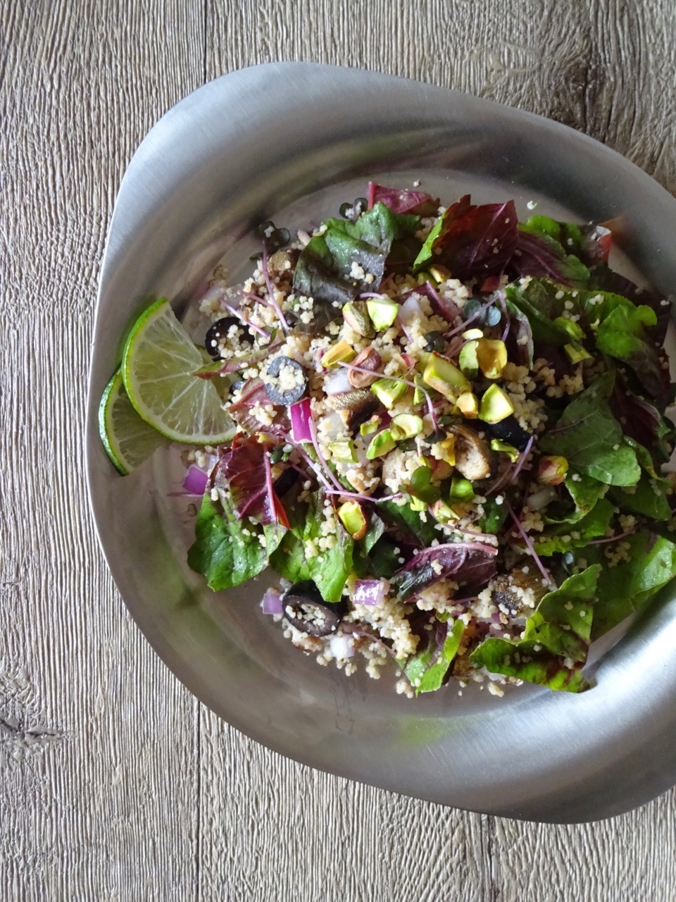 アマランサスの葉とオイルサーディンのクスクス