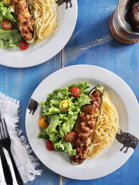 夏に食べたい☆スパイシーズッキーニボート