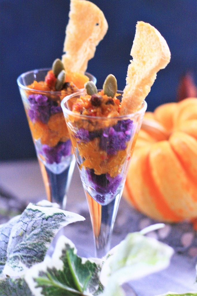 かぼちゃとシャドークイーンのレイヤーサラダ　カクテル仕立て